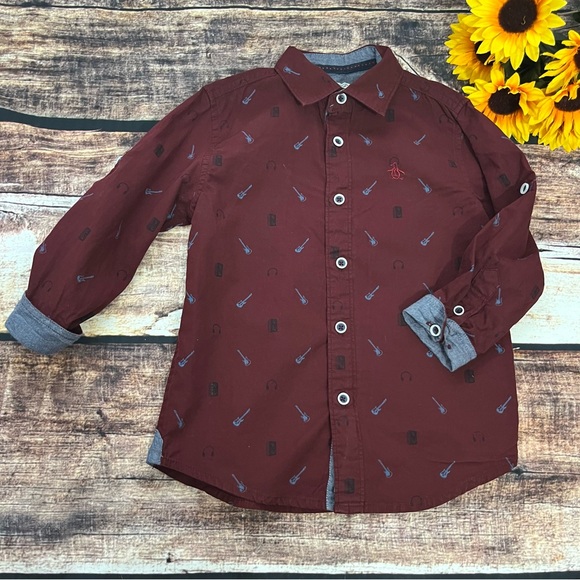 Boys button front shirt by Penguin is in like new condition. Size 4 - Picture 1 of 7
